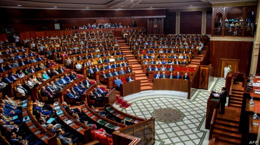 Newly appointed Moroccan Prime Minister Saad-Eddine El Othmani delivers a speech at the Parliament in Rabbat on April 19, 2017 during as he presents the government's program during a joint public meeting. / AFP PHOTO / FADEL SENNA