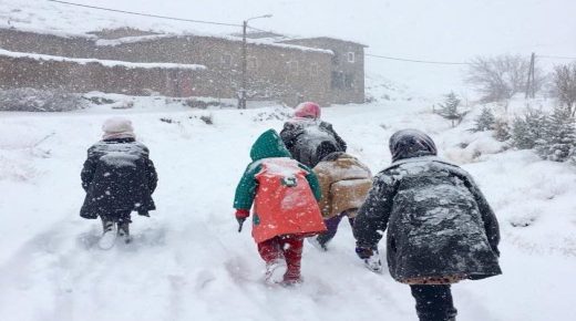 تزامنا مع فصل الشتاء.. مواطنون يجددون مطلبهم بحذف “الساعة الإضافية”