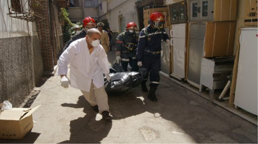 طرف د الخبز بالحلال صعيب : عامل بناء طاح من الطابق السادس لعمارة و هو خدام فيها و مات