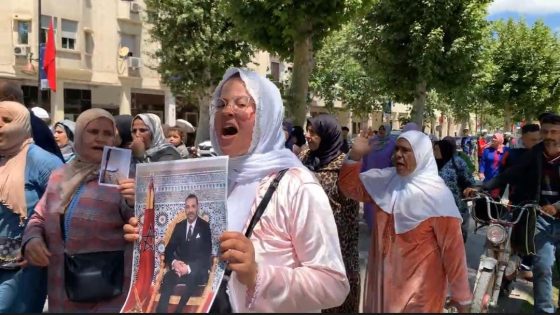نموتو معدومين و ما نموتوش مردومين ، شعارات تهز مسيرة الغضب نحو ولاية فاس مكناس بعد فاجعة انهيار عمارة الحي الحسني و وفاة 10 أشخاص