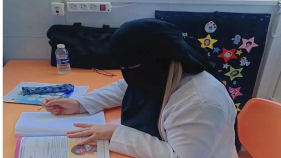 استاذة د اللغة الفرنسية ما بغاتش تزول النقاب و إدارة المؤسسة طرداتها من العمل