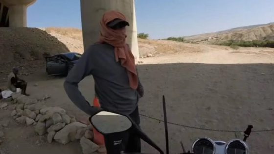 عين الوالي ما بقاتش سايبة.. الجوندارم د سيدي احرازم شدو ثلاثة د الملثمين كايفرضو الزطاطة على عباد الله باش يدخلو لعين الوالي