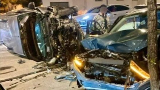 كسيدة خايبة هاد الصباح بين جوج طوموبيلات سيفطات 4 أشخاص للسبيطار واحد فيهم حالتو خط_يرة