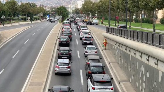 العطلة دازت، والناس كيرجعو.. تطوان كاتودع الزوار و كاتعيش حركة استثنائية اليوم الاحد