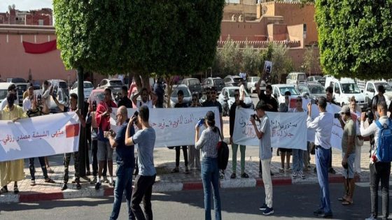 اصحاب مقاهي الشيشا دارو وقفة احتجاجية قدام ولاية الجهة بمراكش و المطالب ديالهم يشوفو من حالهم كولشي غايتشرد
