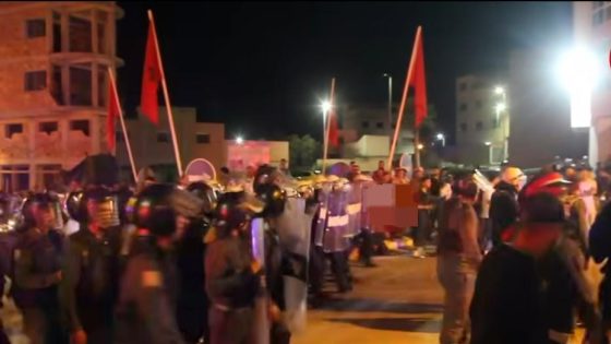 الروينة ناضت فـ جنازة والد ناصرالزفزافي فأجدير.. شكون بغا يشعل الفتنة ؟