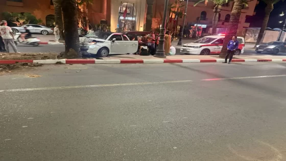 جوج بنات غاديين طايرين بطوموبيل ضربوا في شجرة و هزوهم للمستعجلات في حالة خط_يرة
