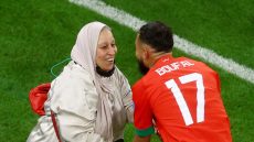 وفاة والدة الدولي المغربي سفيان بوفال بالإشاعة