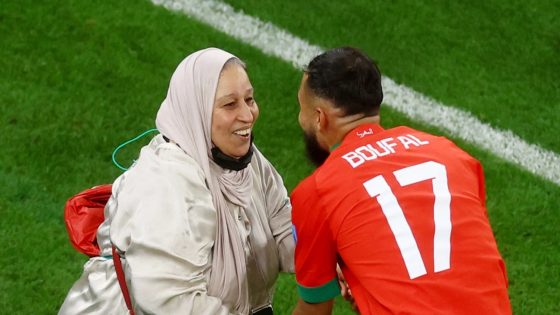 وفاة والدة الدولي المغربي سفيان بوفال بالإشاعة