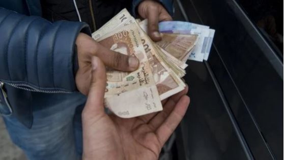 الشوهة : 300 درهم رشوة باش يستافد مواطن من سيارة الاسعاف د الجماعة سيفطات نائب رئيس الجماعة و موظف للاعتقال