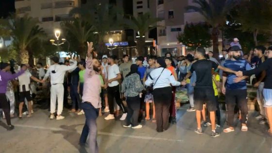 المغاربة يعطون درسا للمتربصين وأعداء الوطن.. لن نسمح بالفوضى في بلادنا