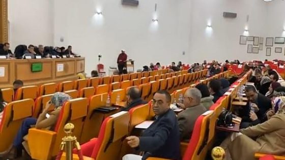 مستشاري فاس ساخطين على العمدة البقالي. . .سيفطلهم جدول الاعمال حتى ل 1 د الليل و الروينة نايضة في مجلس المدينة