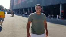 بورطريه . . . الجمعوي رضوان بوريان ، شاب مغربي حمل طموحه إلى الضفة الأخرى دون أن ينسى جذور وطنه الأم