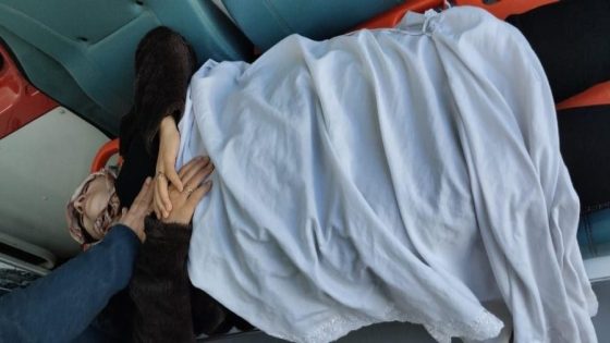 السيبة و الضسارة : أب تلميذ بفاس فرشخ مديرة إعدادية الزهور بالعصى و سيفطها للسبيطار في حالة خايبة و وكيل الملك وضعو تحت الحراسة النظرية