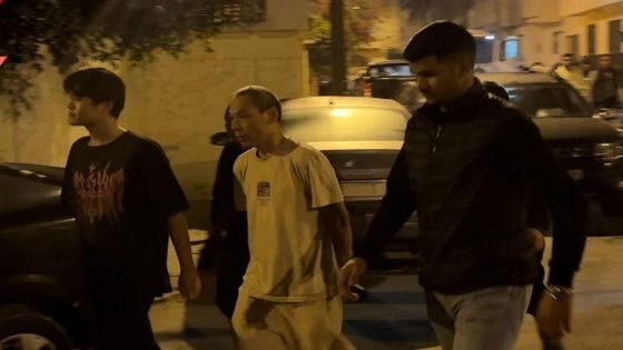 البوليس اعتقلوا 6 د الشينوا كايصوبوا الشعرية الصينية في مصنع سري داخل فيلا