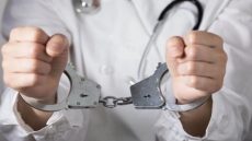 غرفة الجنايات في فاس ا تبدا في المحاكمة د طبيب نفسي و مصور فوتوغرافي معروف كانو كايخدرو الضحايا بالهيروين و يستغلوهم جن_سيا