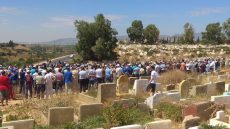 جثث فاجعة العمارتين بفاس كيتدفنو بسنتيمات فـ مقبرة ما فيهاش بلايص و خاص جماعة فاس توفر وعاء لموتى المسلمين