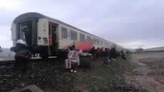 الطلبة اللي كانو غاديين يدوزو الامتحانات ضاعو . . . توقف كلي لحركة القطارات بين مكناس وسيدي قاسم و ها علاش