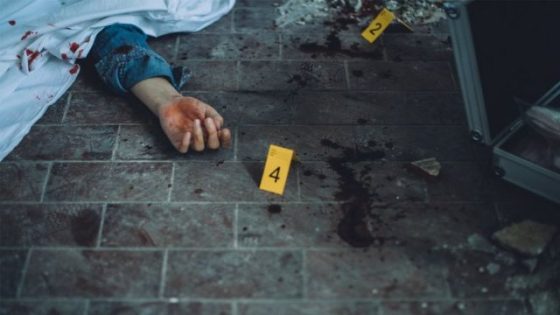 ما بقى ما يعجب : أخ ق،تل ختو المسنة بحجر فالراس في منظر مهول