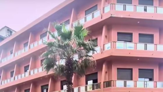 هادو هما ولاد الناس.. صاحب فندق فتح الأبواب ديالو مجانا للمتضررين من الفيضانات