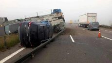 يا ربي السلامة : انقلاب رموك محمل بالسيارات الجديدة فلوطوروت و خسائر فادحة قُدرت بالملايين