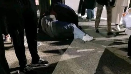 طالبات خرجو يحتجوا من الحي الجامعي بفاس بعدما تعرضو ثلاثة د صحاباتهم لكسيدة خايبة