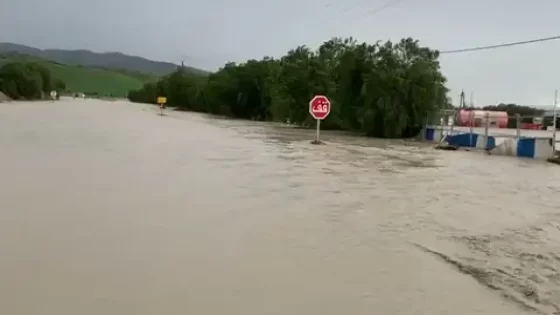 انقطاع الطريق الرابطة بين تاونات وفاس