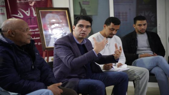 الانتخابات قربات و النائب الاستغلالي بفاس الشمالية عبد المجيد الفاسي طوالو رجليه و ولى يجي من الرباط لفاس باش يبان في لقاءات حزبية بعد قطيعة لسنوات