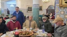 أجي تشوف ا السي لفتيت رجال السلطة ديالك حاضرين لإفطار رمضاني منظمو الكاتب الاقليمي د الاصالة و المعاصرة العربي المرابط