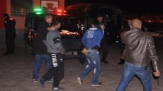 حاولو يقتـ ـلو بوليسي.. البوليس فكك شبكة خطيرة كانت كتروج الكوكـ ـايين وبوليسي تصاب بجروح بليغة ف التدخل