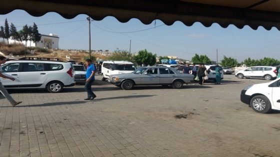 صحاب الطاكسيات البويض فمحطة باب فتوح دارو اللي بغاو وطلعوا الثمن لـ 100 درهم بين فاس وتاونات