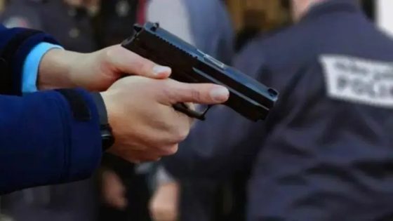 بزناز القرقـ ـوبي بغا يهرب من البوليس والقرطـ ـاس جابو للأرض