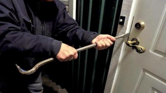 حضيو ديوركم.. شفارة استغلوا صلاة التراويح وسرقوا مبلغ مالي من داخل فيلا