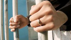 ما بقات ثقة : مرا مزوجة اتهمت راجلها باغتصـ ـاب بنتهم القاصـ ـر و وكيل الملك سيفطها الحبس