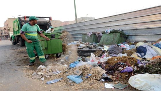 عمال النظافة لقاو بقايا جث_ة رضيع في حاوية أزبال