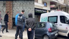 يا ربي السلامة.. شاب عشريني دار حد لحياتو داخل محلبة خدام فيها