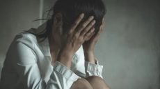 اغت_صاب وهمي كيورط قاصر.. فقدات العذرية بسباب العادة السرية واتهمت ولد الجيران بلي تعدّى عليها