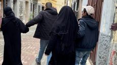 توقيف فتاتين منقبتين مشتبهتين في اختطاف الأطفال