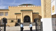 استئنافية فاس غاتبدا محاكمة طبيب نفسي معروف في فاس و مصور فوتوغرافي خرجوا على العيالات بالهيروين و استغلالهم جنسيا