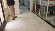 الطابق الثاني فخزينة فاس.. الوقوف بالساعات وكراسي الانتظار منعدمة في إدارة كتدبر الملايير و اقتصاد د مدينة