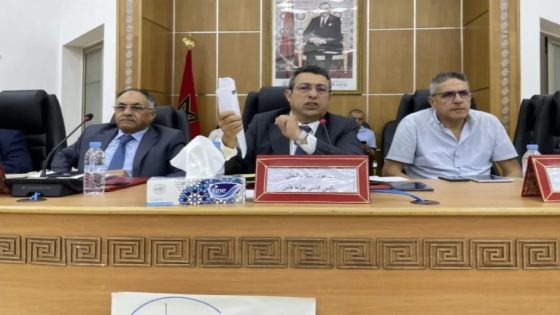 عمدة فاس التجمعي عبد السلام البقالي كيحيد البث المباشر فاش كيسخن الطرح فالدورة