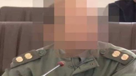 توقيف نصاب داير راسو كولونيل ماجور.. كيوهم الضحايا بشقق إعادة الإيواء