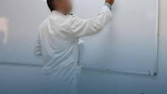 النيابة العامة سيفطات أستاذ للحبس بسبب تسريب أجوبة الباكالوريا عبر الواتساب