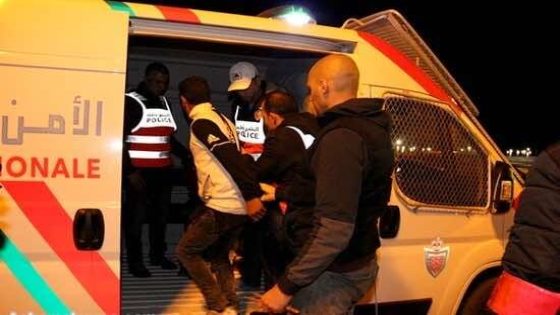 توقيف جزائري فمرتيل لقاو عندو بطائق بنكية ديال مواطنين مغاربة