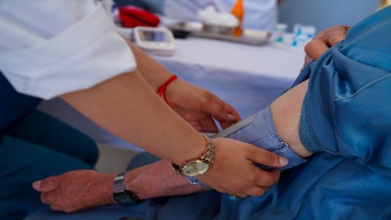 عدد من الأطباء رفعو ثمن الاستشارة الطبية حتى لـ400 درهم
