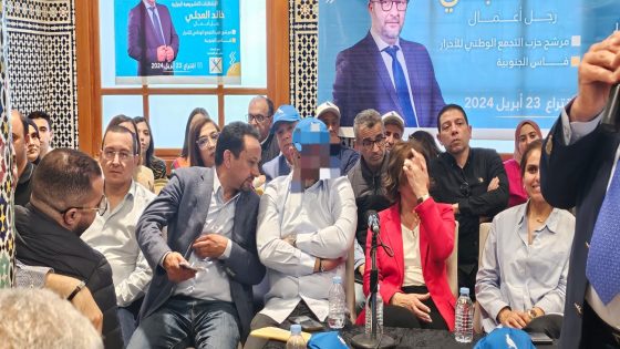 كواليس عشا الاحرار هاد الليلة بفاس: ابتسامات قدام الكاميرا وحرب باردة تحت الطاولة بين منسقي الأحرار و واش ينجح شوكي في لمّ الشمل
