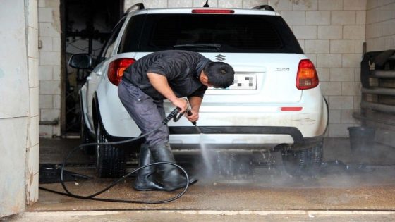 البوليس فتحو تحقيق فسرقة طوموبيل فاخرة ديال ضابط فالجوندارم من لافاج