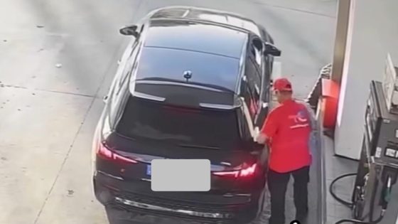 البوليس شدو شخصين هربوا من محطة الوقود بلا ما يخلصوا بعد تداول فيديو الواقعة