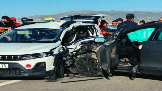 اصطدام بين طوموبيل و طاكسي كبير.. وفاة شيفور طاكسي وجوج ركاب