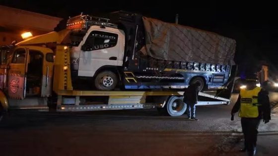 الجدارمية طيحوا كاميو مشارجي حشيش خارج من إساكن في اتجاه فاس